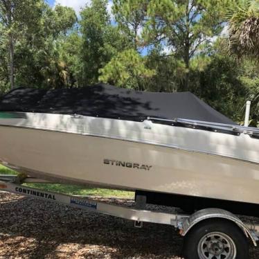 2016 Stingray 182 sc deck boat