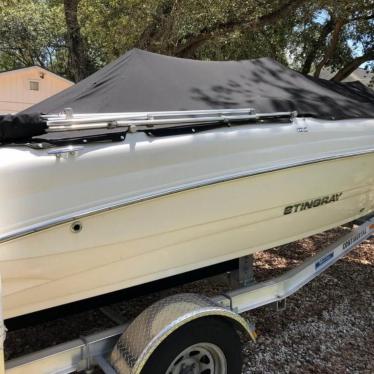 2016 Stingray 182 sc deck boat