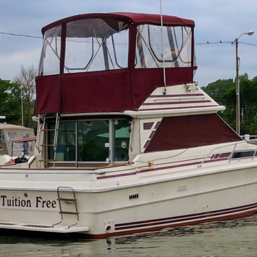 1983 Sea Ray 340 sedan bridge