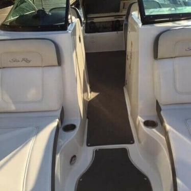 2012 Sea Ray 240 sundeck