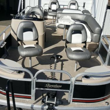 2012 Sun Tracker fishin' bare 22 signature series