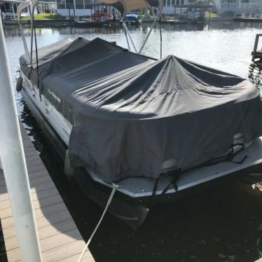 2016 Sun Tracker 24 ft party barge