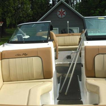 2014 Sea Ray 220