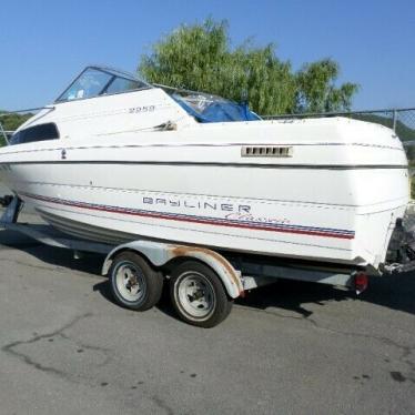 1993 Bayliner 2252