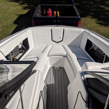 2018 Nautique g21