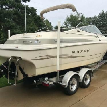 1999 Maxum 2300 sc