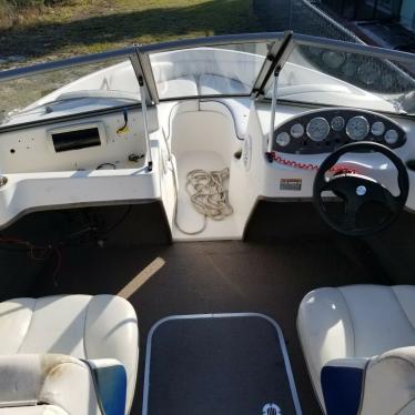 2004 Bayliner 175