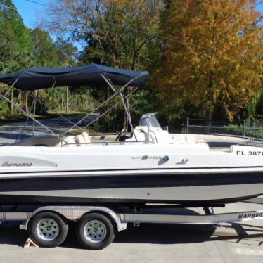 2015 Hurricane 231 center console