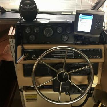 1986 Sea Ray cuddy cruiser srv230