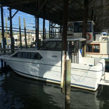 2001 Bayliner 2859 express bridge hardtop