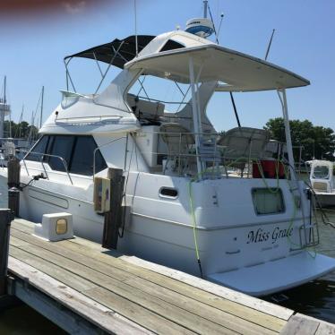 1995 Bayliner 3587