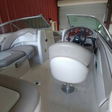 2004 Sea Ray 200 sundeck