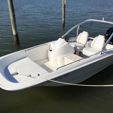 2010 Boston Whaler 150 sport