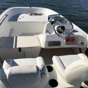 2010 Boston Whaler 150 sport