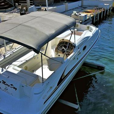 1998 Sea Ray sun deck