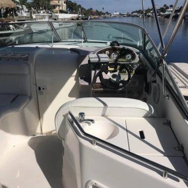 2004 Rinker 270 fiesta vee