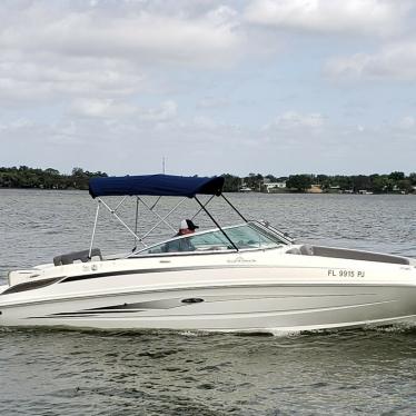 2011 Sea Ray 240 sundeck