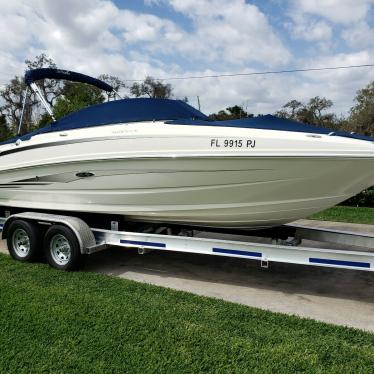 2011 Sea Ray 240 sundeck