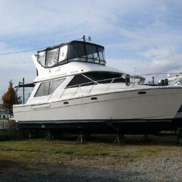 2001 Bayliner 3988 command bridge