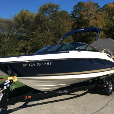 2014 Sea Ray 210 slx