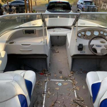 2003 Bayliner 205