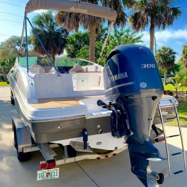 2015 Hurricane 2690 sd sundeck