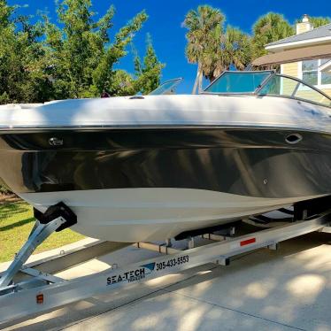 2015 Hurricane 2690 sd sundeck