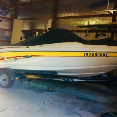 2002 Sea Ray runabout