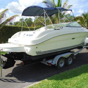 2007 Sea Ray 225 weekender