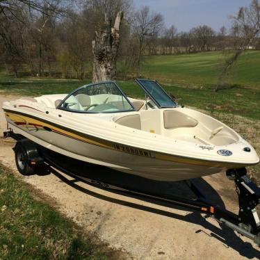 2002 Sea Ray runabout