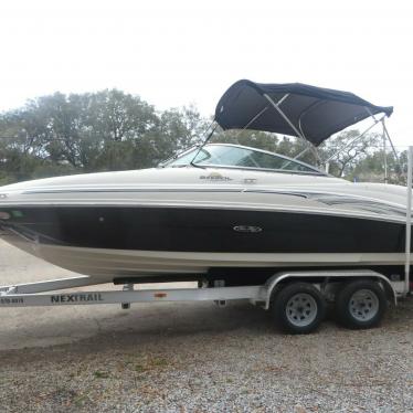 2006 Sea Ray 220 sundeck