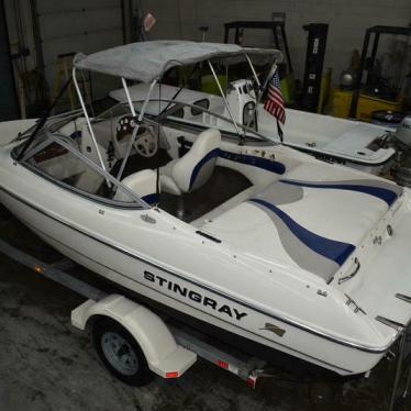 2004 Stingray 180rx bowrider