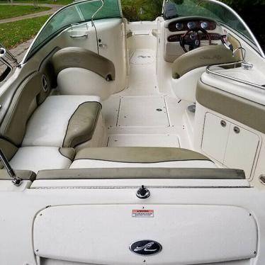 2006 Sea Ray 240 sundeck