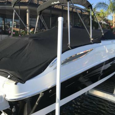 2014 Sea Ray sundeck 260