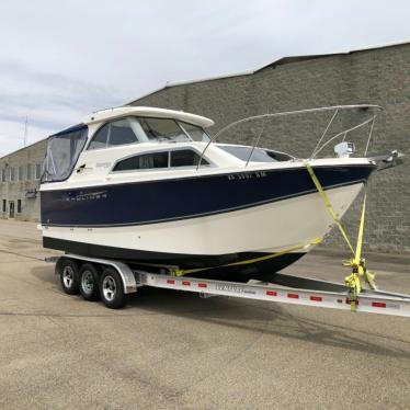 2008 Bayliner 246 discovery