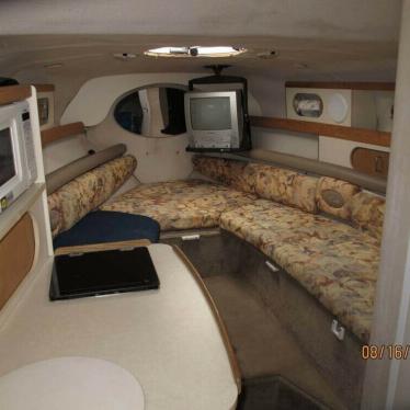 1999 Four Winns 258 vista