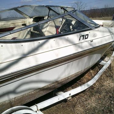 1994 Century 170 bow rider