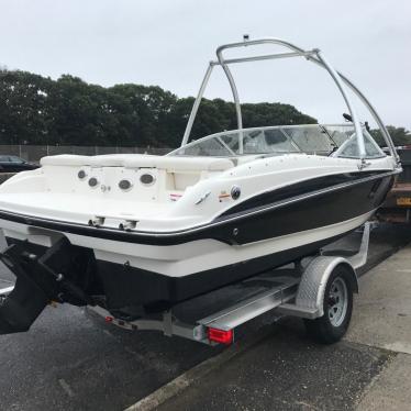 2010 Bayliner 215