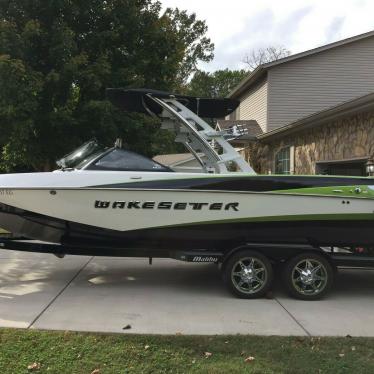 2014 Malibu 247 lsv