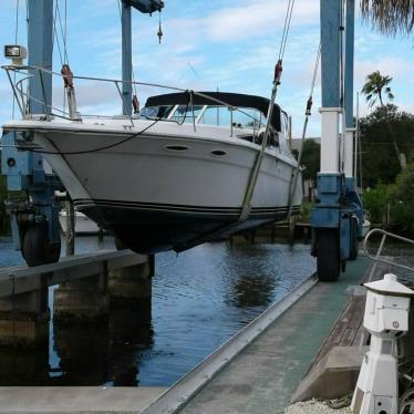 1990 Sea Ray 350 express cruser