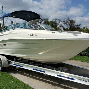 2011 Sea Ray 240 sundeck