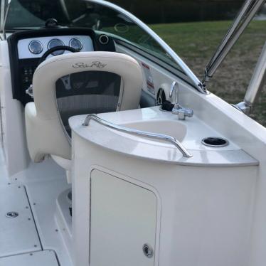 2009 Sea Ray sundeck 260