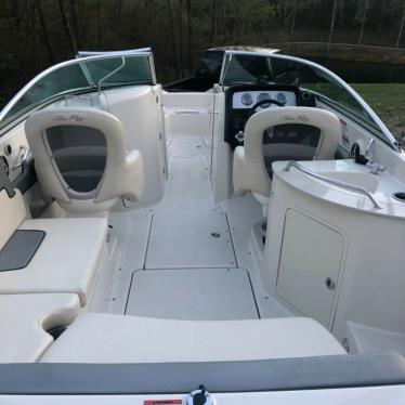 2009 Sea Ray sundeck 260