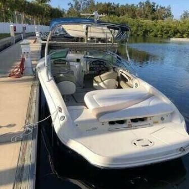 2006 Sea Ray 220 select