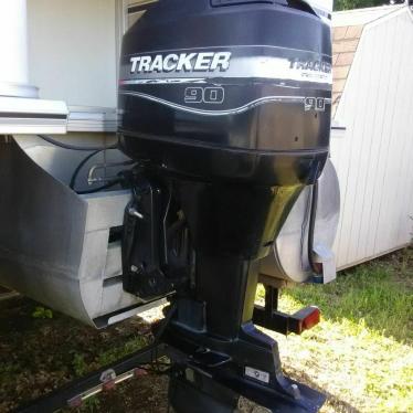 2002 Sun Tracker party barge, regency series