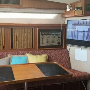 1987 Sea Ray 390 express cruiser - rebuilt cat diesels