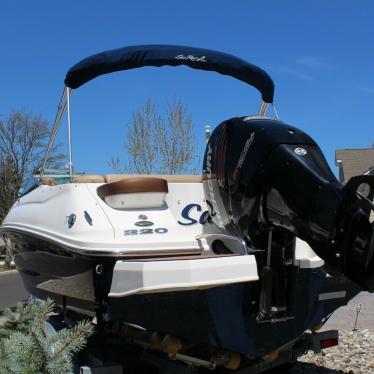 2016 Sea Ray 220 sundeck