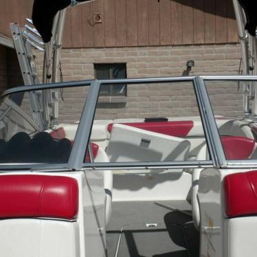 2013 Bayliner 215