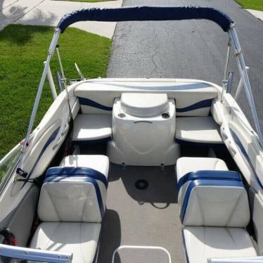 2005 Bayliner capri 212