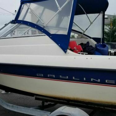 2005 Bayliner cuddy cabin